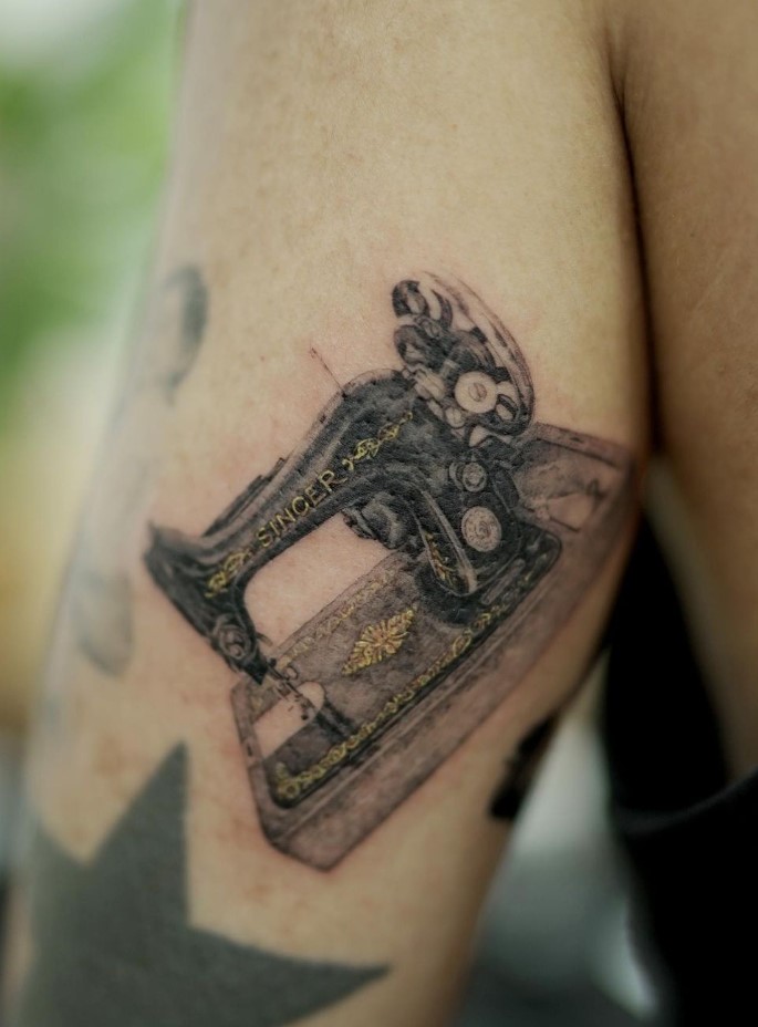 Singer Sewing Machine Memorial Realism Tattoo
